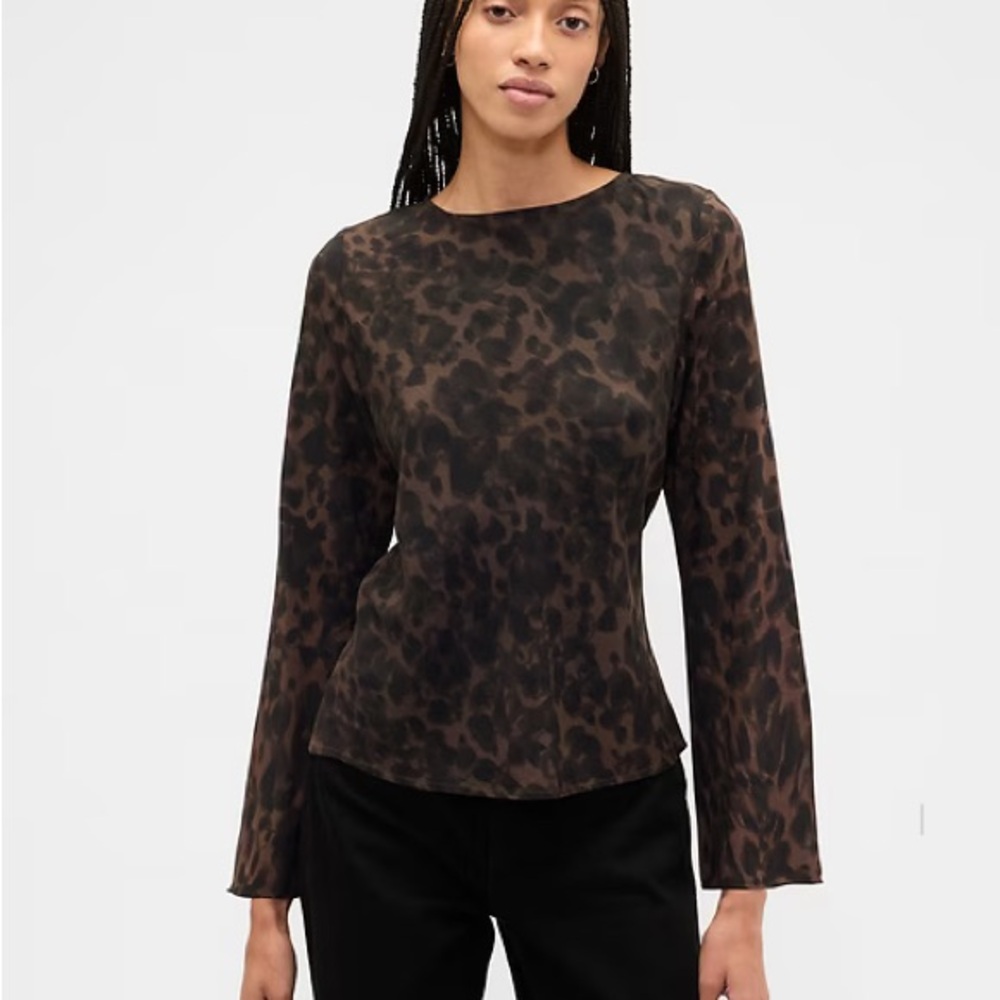 Gap Leopard Bell Sleeve Boatneck Top